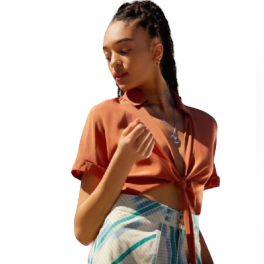 Urban Outfitters Tie-Front Short Sleeve Cropped Top